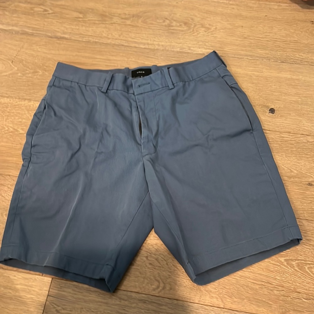 Vince men’s athletic fit/slater short in size 34